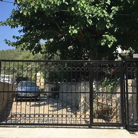 Bodrum Torba Da Tam Muestakil Bahceli Dogal Tas Ev. Willa *