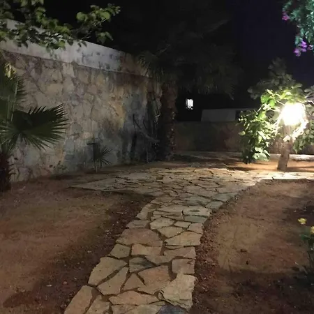 Willa Bodrum Torba Da Tam Muestakil Bahceli Dogal Tas Ev. Bodrum